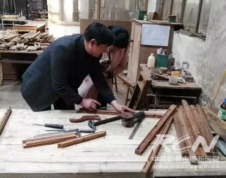 “身边的工匠精神”之红木工匠陈洪生-雉水网