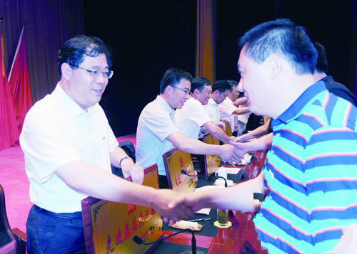 如皋市热烈庆祝中共成立95周年　市委书记陈晓东发表“七一”系列讲话-雉水网