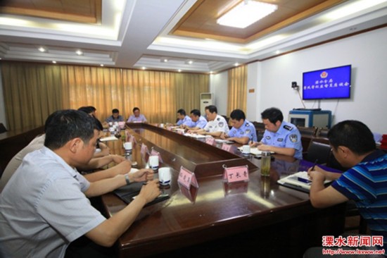 南京溧水公安新聘请13位警风警纪监督员 -雉水网