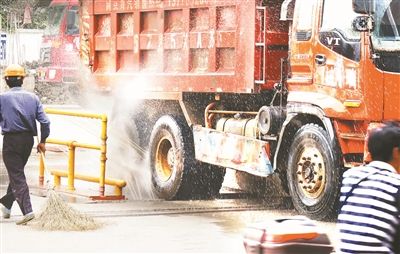 南京一工地地表下设喷淋系统可对车高压冲淋-雉水网