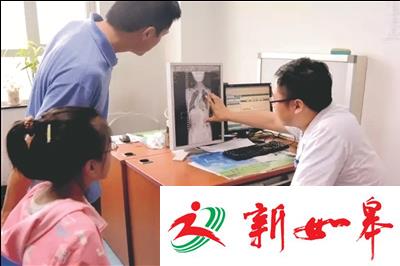 少女背部S型侧弯影响肺功能 置26颗“钢钉”让她站直了-雉水网