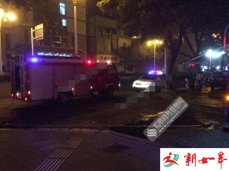 如皋锦绣苑发生火灾无人员伤亡 现场火光冲天被浓烟包围-雉水网