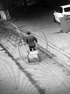 南京一男子骑三轮车盗窃出租车 一夜连偷5辆-雉水网