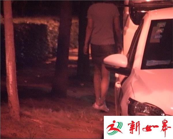 单身老汉校内猥亵女学生被擒-雉水网