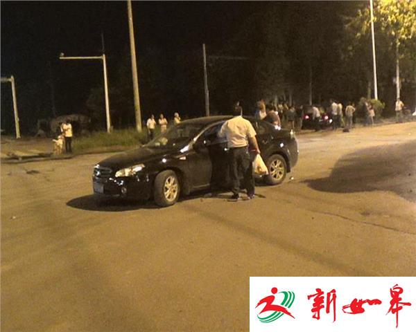 两车相撞后司机疑似肇事逃逸-雉水网