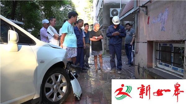 新司机练手 开车撞破燃气管道-雉水网