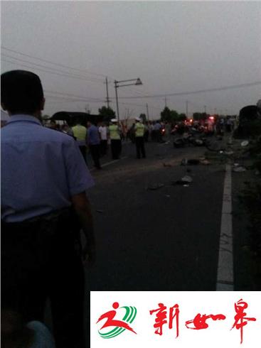 扬州江都发生重大交通事故 十人受伤-雉水网