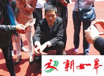 “老爸”魏文锋：与“毒书皮”“毒跑道”作战-雉水网