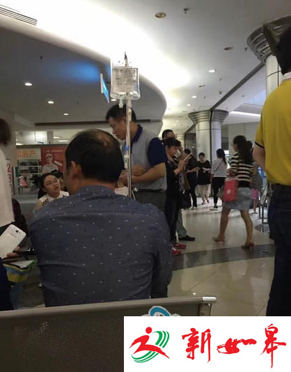 大叔边挂盐水边过户 太拼了!用生命在炒房-雉水网