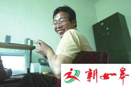 北大才子辞公职卖猪肉:公职收入低难以维持生计-雉水网