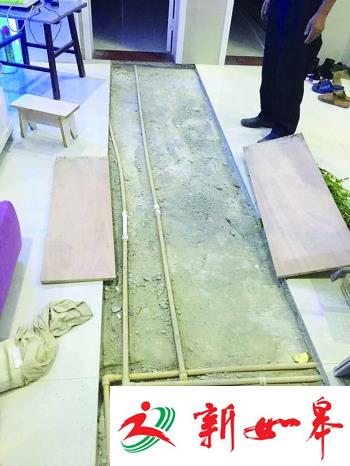 撬瓷砖查漏水 20多天未修复-雉水网