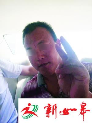 南京男子骗31辆电动三轮车 被抓对镜头嚣张比V-雉水网