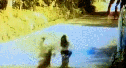 广西“踹飞骑电动车女子”嫌犯被抓：因心情不好-雉水网