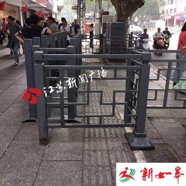 夫子庙景区栅栏竟变“拦路虎”？-雉水网