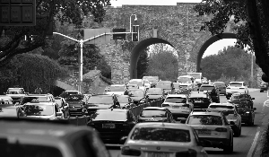 返程高峰可能持续到明天凌晨-雉水网