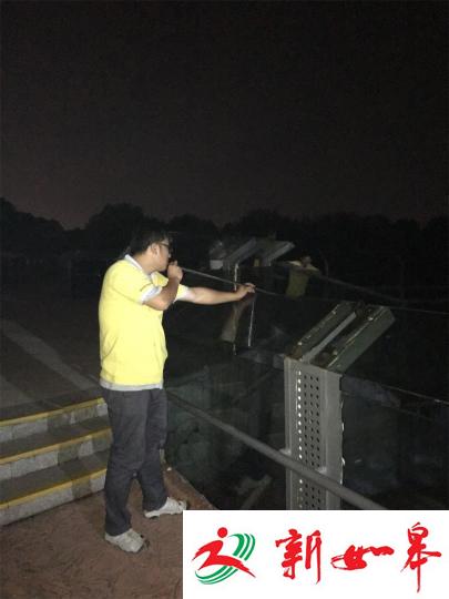 江苏一棕熊患“假期综合症” 拍碎钢化玻璃墙-雉水网