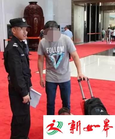 G20主会场开放后遇囧:有人爱碰领导人坐过的座椅-雉水网