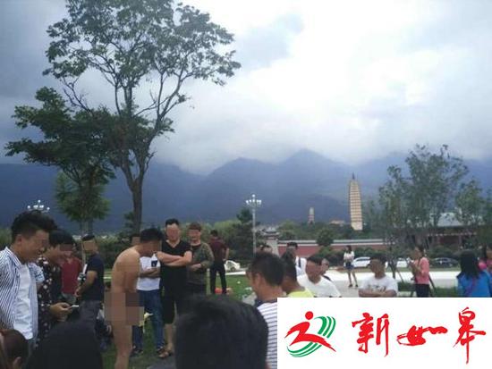 大理三塔回应景区前