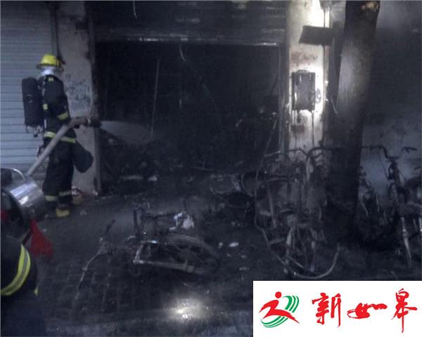 修车店起火 十余辆电动车成铁架-雉水网