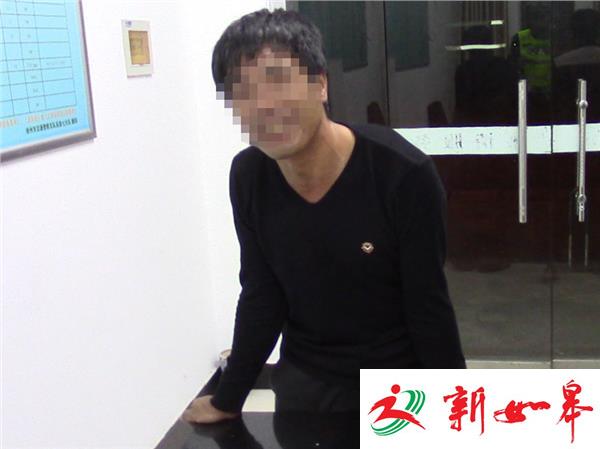 十多米长大货高速倒车 糊涂司机被扣光12分-雉水网