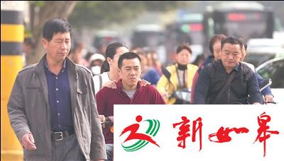 通城气温骤降 市民纷纷添衣保暖-雉水网