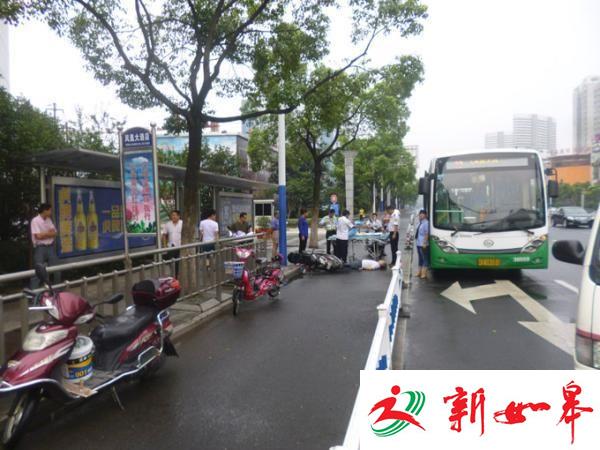 老人下公交后被电动车撞成植物人 下客区无缓冲-雉水网