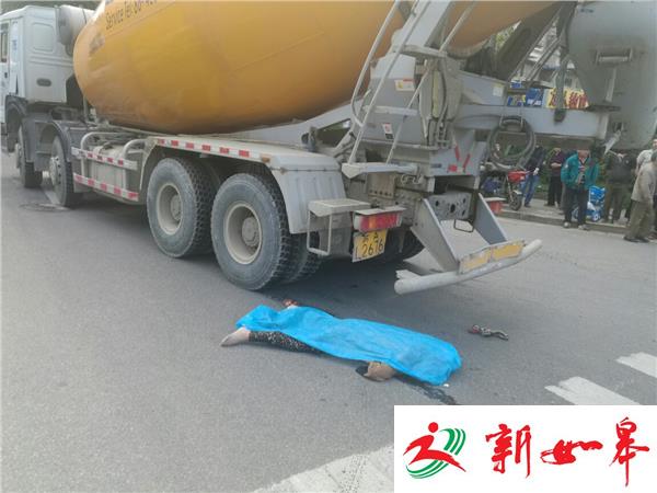 突发！南京光华路附近的混凝土搅拌车撞死一老太-雉水网