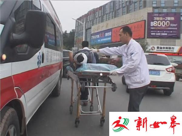 老太斑马线上突被撞倒 头部着地伤势严重-雉水网