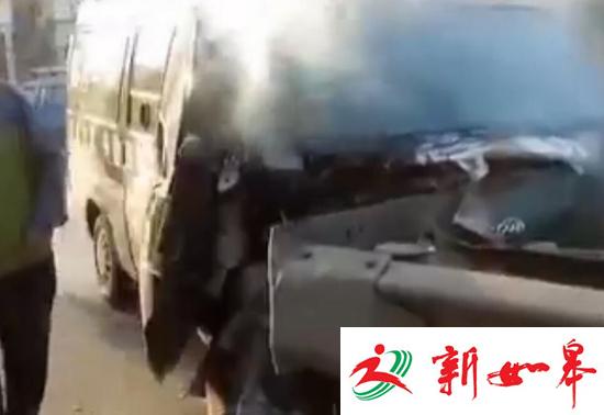 运钞车起火市民施援 运钞员：我不下 后面有钱-雉水网