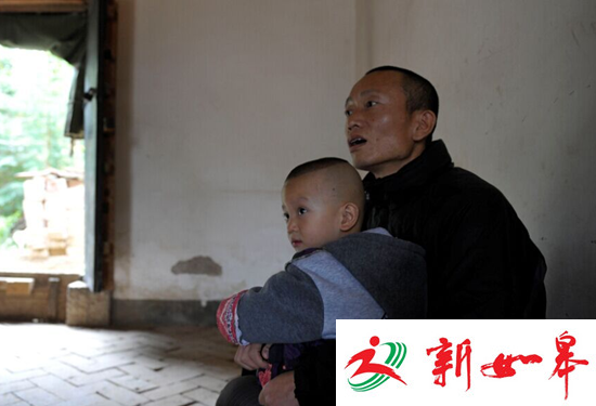 陕西男子患肝癌:要是我没了两个娃可咋办-雉水网