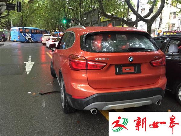 清晨宝马肇事 司机弃车逃逸-雉水网