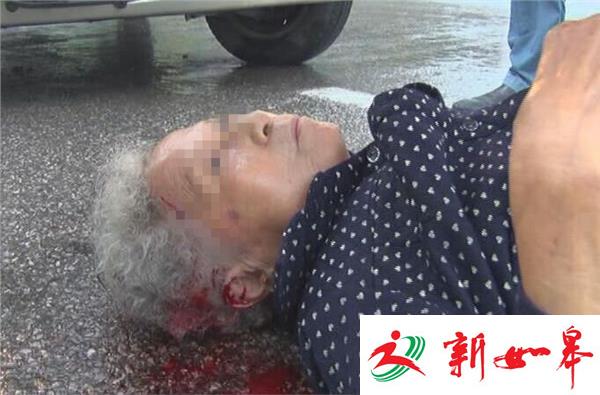 七旬老太横穿马路被撞飞 头部流血被送医-雉水网