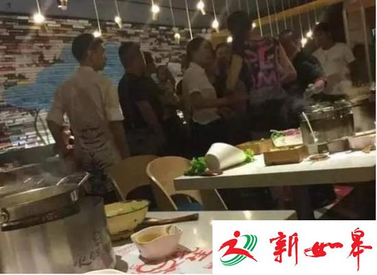 火锅店开水浇头案宣判：服务员获刑22个月-雉水网