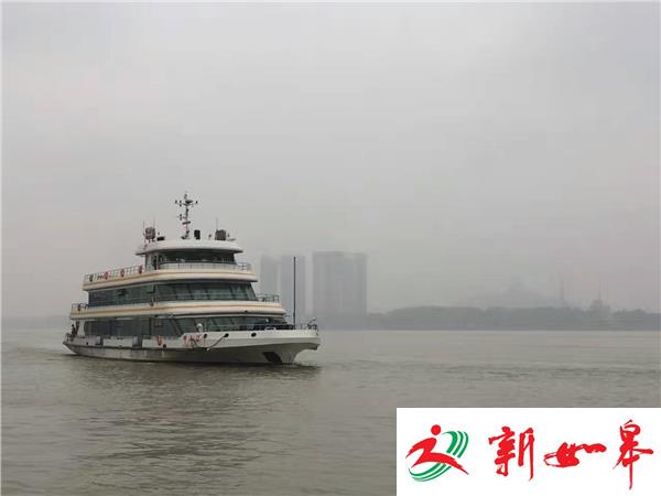 大桥封闭首个工作日 荔枝全媒体记者为百姓分忧迎战早高峰-雉水网