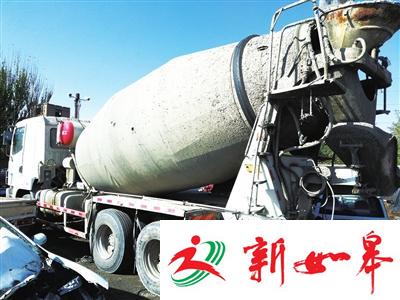 一家四口驾电动三轮回家遇车祸 5岁男孩甩出身亡-雉水网