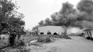 南昌一加工厂发生大火 幸未造成人员伤亡-雉水网