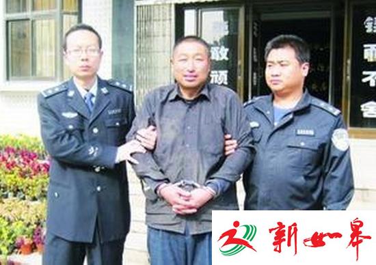 杀人嫌犯外逃10年被抓 在寺庙当住持洗白身份-雉水网