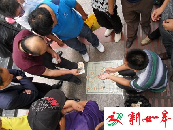 大学生遇街头棋局1分钟输6000学费-雉水网