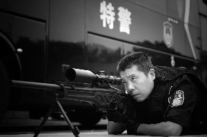无锡特警曾泉 实战中练成“枪王”-雉水网