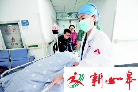 3岁女孩遭泼汽油全身75%烧伤 治疗费用高达百万元-雉水网