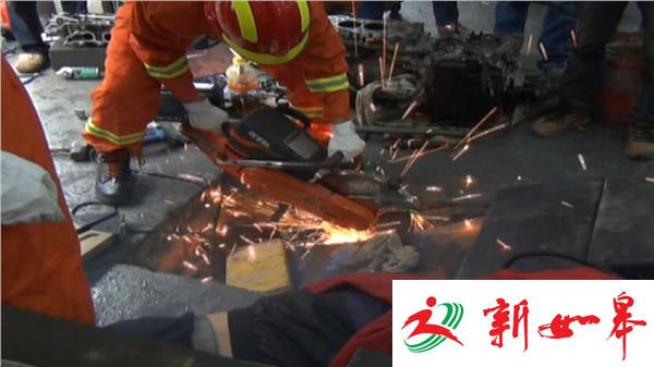 男子手臂被压 警民紧急施救-雉水网