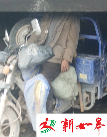 男子骑三轮车过涵洞被夹死 洞高仅1米5-雉水网