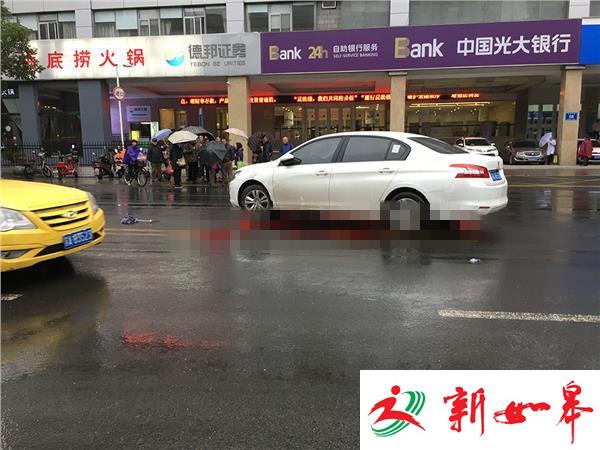 龙江小区一老人过马路被汽车撞倒当场死亡-雉水网