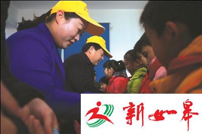 各界关爱外来务工人员子女-雉水网