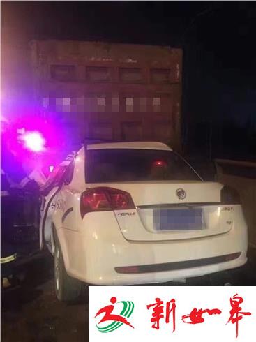 小车追尾渣土车 司机当场身亡-雉水网