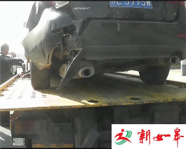 六车连环相撞 车辆受损严重-雉水网