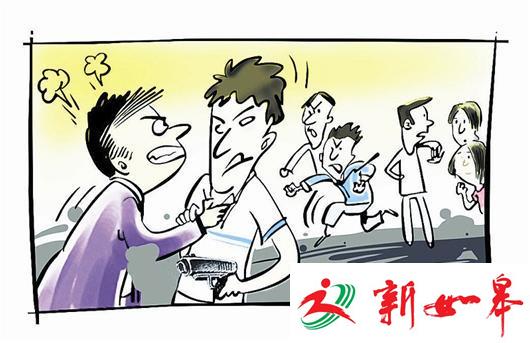 两小伙为争女友持械斗殴 叫嚣：未成年人杀人无罪-雉水网