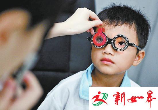 网传眼球操能治500度近视 专家：没用-雉水网