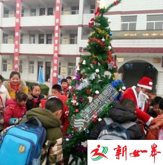 如皋东陈小学举办第三届英语节　同学们积极参与-雉水网