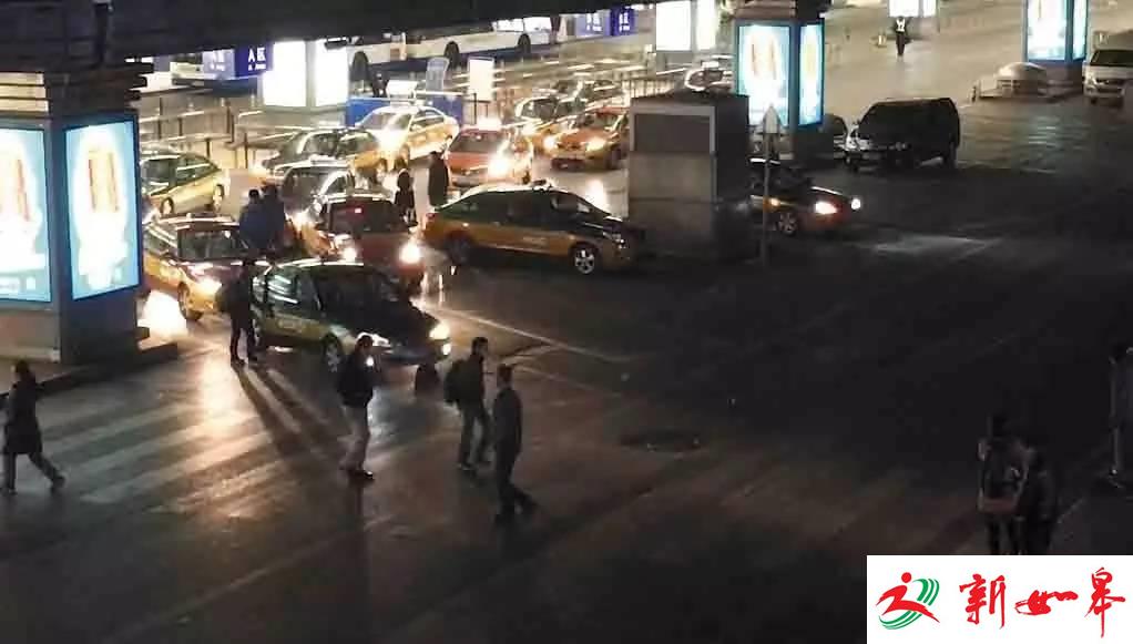 首都机场“特权”出租不排队 自曝月交1200元保护费-雉水网